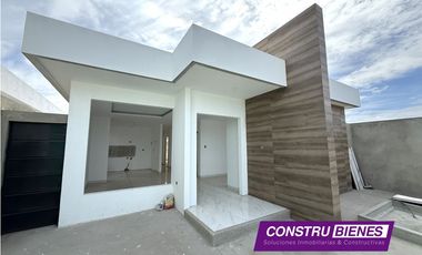 Casas de 1 piso en Urbanización Villa Real cerca playas de Manta