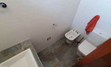 Venta - Chalet seis ambientes con sotano y quincho - Concepción Arenal 4743