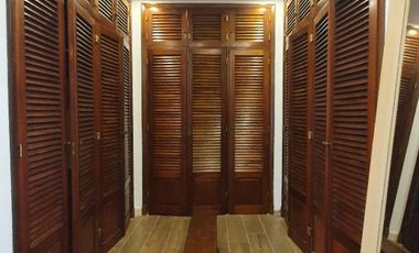 Venta - Chalet seis ambientes con sotano y quincho - Concepción Arenal 4743