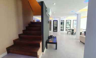 Venta - Chalet seis ambientes con sotano y quincho - Concepción Arenal 4743