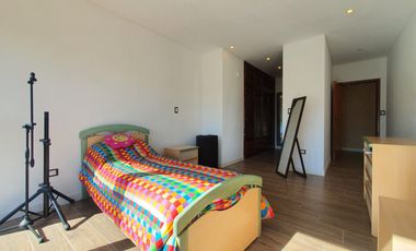 Venta - Chalet seis ambientes con sotano y quincho - Concepción Arenal 4743