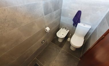 Venta - Chalet seis ambientes con sotano y quincho - Concepción Arenal 4743