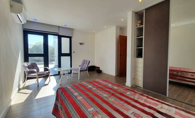 Venta - Chalet seis ambientes con sotano y quincho - Concepción Arenal 4743