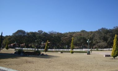 TERRENO EN VENTA DENTRO DE FRACCIONAMIENTO EN HARAS DEL BOSQUE.