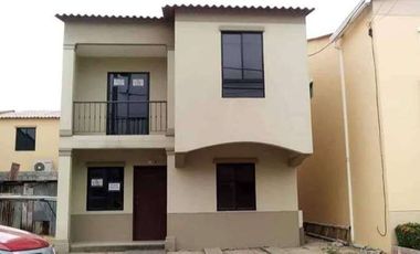 SE VENDE CASA EN Urbanización Privada Veranda, Autopista Terminal Terrestre Pascuales