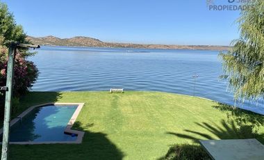 Piscina Quincho Orilla Lago Rapel Quebrada Honda agua siempr