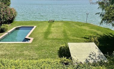 Piscina Quincho Orilla Lago Rapel Quebrada Honda agua siempr