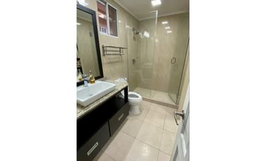 SE VENDE CASA DUPLEX REMODELADA EN CONDADO DEL REY $385,000