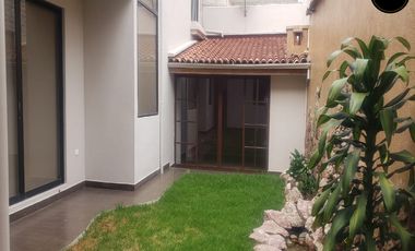 Casa de venta en Salle- 10 de agosto - 27 de febrero – código:19886