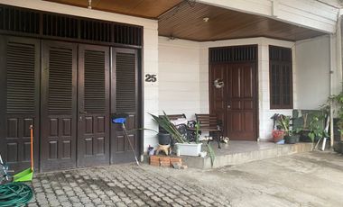 Dijual  rumah   lama  terawat, di menteng  karang setiabudi