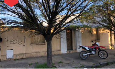 CASONA (Calle 24 e/17 y favaloro)