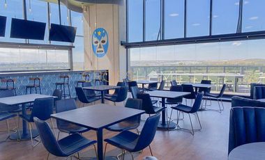 Venta de oficina con espacios inteligentes frente Antea