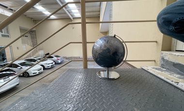 Bodega con Departamento en Zona Sur de Guadalajara Bugambilias