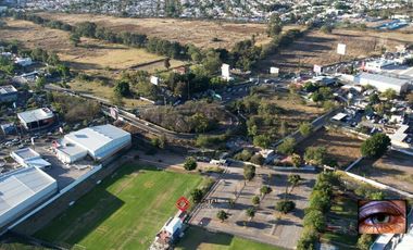 Bodega con Departamento en Zona Sur de Guadalajara Bugambilias