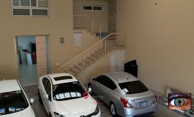 Bodega con Departamento en Zona Sur de Guadalajara Bugambilias