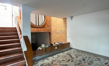 casa en venta en la riviera. Cod V2490