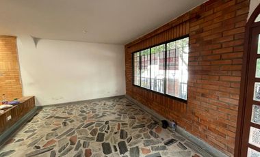 casa en venta en la riviera. Cod V2490