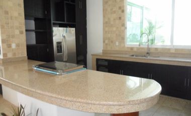 1 nivel a espaldas de Walmart