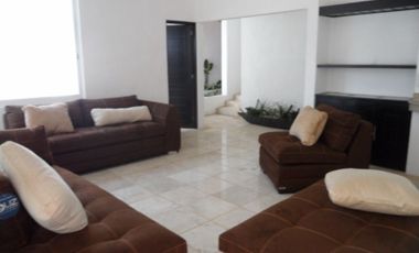 1 nivel a espaldas de Walmart