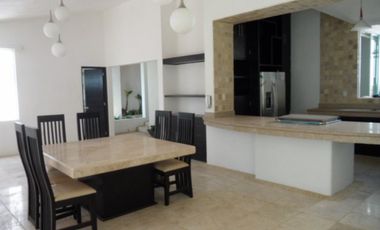 1 nivel a espaldas de Walmart