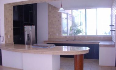 1 nivel a espaldas de Walmart