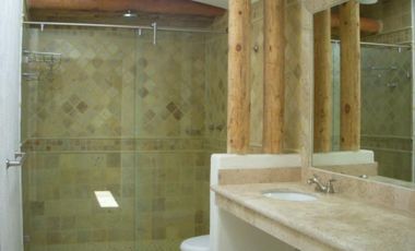 1 nivel a espaldas de Walmart