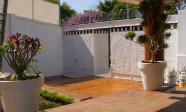 1 nivel a espaldas de Walmart