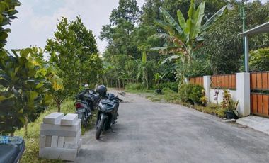 RUMAH MURAH DI MAGUWOHARJO DEKAT PASAR STAN