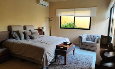 CONKAL. EN PRIVADA RESIDENCIA DE UNA PLANTA, 3 RECAMARAS, PISCINA, ETC.
