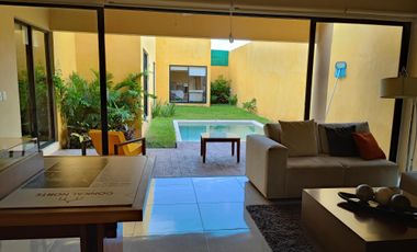 CONKAL. EN PRIVADA RESIDENCIA DE UNA PLANTA, 3 RECAMARAS, PISCINA, ETC.