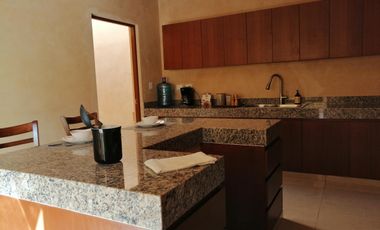 CONKAL. EN PRIVADA RESIDENCIA DE UNA PLANTA, 3 RECAMARAS, PISCINA, ETC.