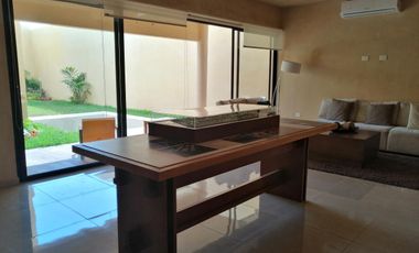 CONKAL. EN PRIVADA RESIDENCIA DE UNA PLANTA, 3 RECAMARAS, PISCINA, ETC.