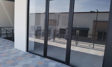 Se vende local en Coatepec en Plaza Comercial