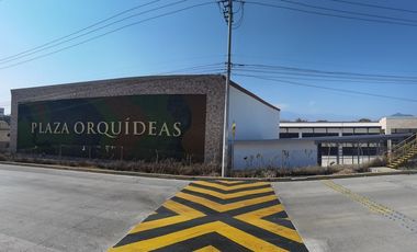 Se vende local en Coatepec en Plaza Comercial