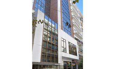 OFICINA RECICLADA A NUEVA A LA CALLE BOLIVAR 3000