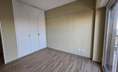 VENTA DEPARTAMENTO 3 AMBIENTES CON DEPENDENCIA RECICLADO COCHERA BAULERA PISO ALTO BELGRANO R