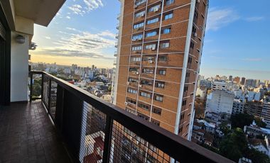 VENTA DEPARTAMENTO 3 AMBIENTES CON DEPENDENCIA RECICLADO COCHERA BAULERA PISO ALTO BELGRANO R