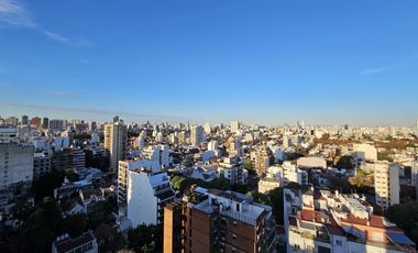 VENTA DEPARTAMENTO 3 AMBIENTES CON DEPENDENCIA RECICLADO COCHERA BAULERA PISO ALTO BELGRANO R