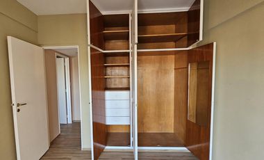 VENTA DEPARTAMENTO 3 AMBIENTES CON DEPENDENCIA RECICLADO COCHERA BAULERA PISO ALTO BELGRANO R