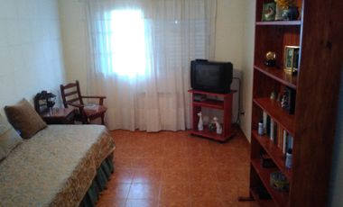 VENTA: Casa en Rawson entre R. Peña y Zapiola, Bernal
