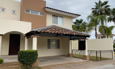 CASA EN RENTA EN COTO AL NORTE AGUASCALIENTES