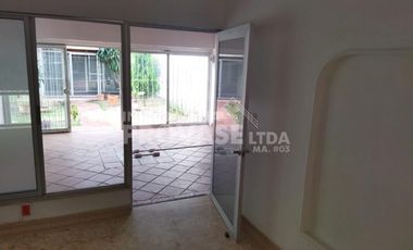 casa en arriendo en el rosal. Cod A2638