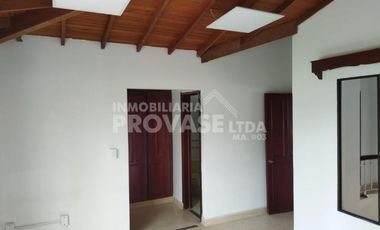 casa en arriendo en el rosal. Cod A2638