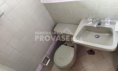 casa en arriendo en el rosal. Cod A2638
