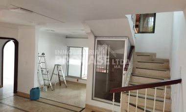 casa en arriendo en el rosal. Cod A2638