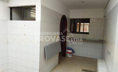 casa en arriendo en el rosal. Cod A2638