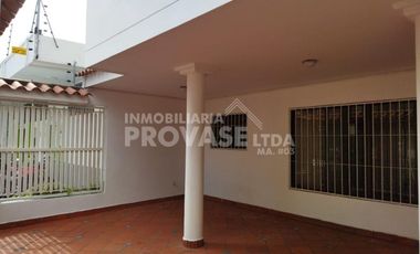 casa en arriendo en el rosal. Cod A2638