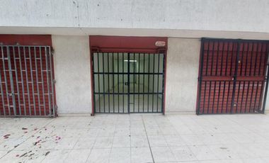 local en arriendo en la esmeralda. Cod A105451