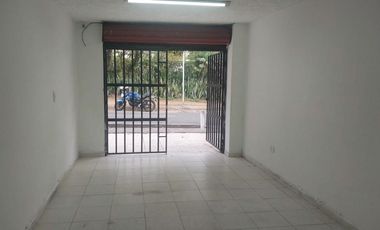 local en arriendo en la esmeralda. Cod A105451