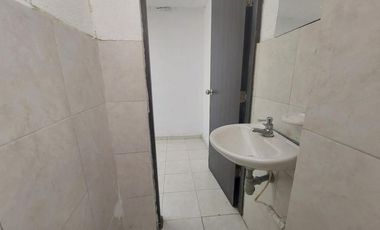 local en arriendo en la esmeralda. Cod A105451